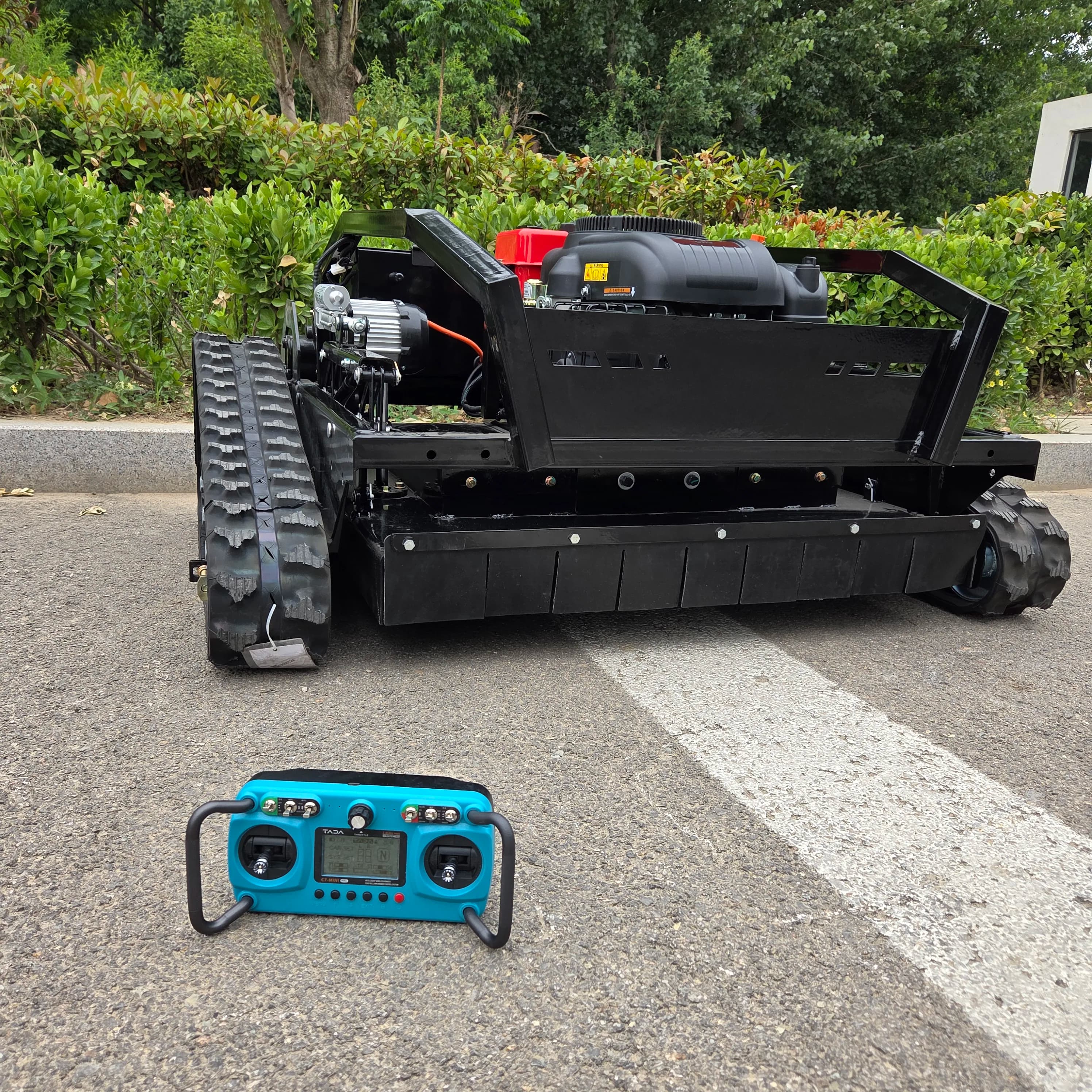 1000mm Cutting Width All-Terrain Robotic Lawn Mower | Aggressive Tread Tires + Auto Slope Climbing | CE/EPA Certified Flail