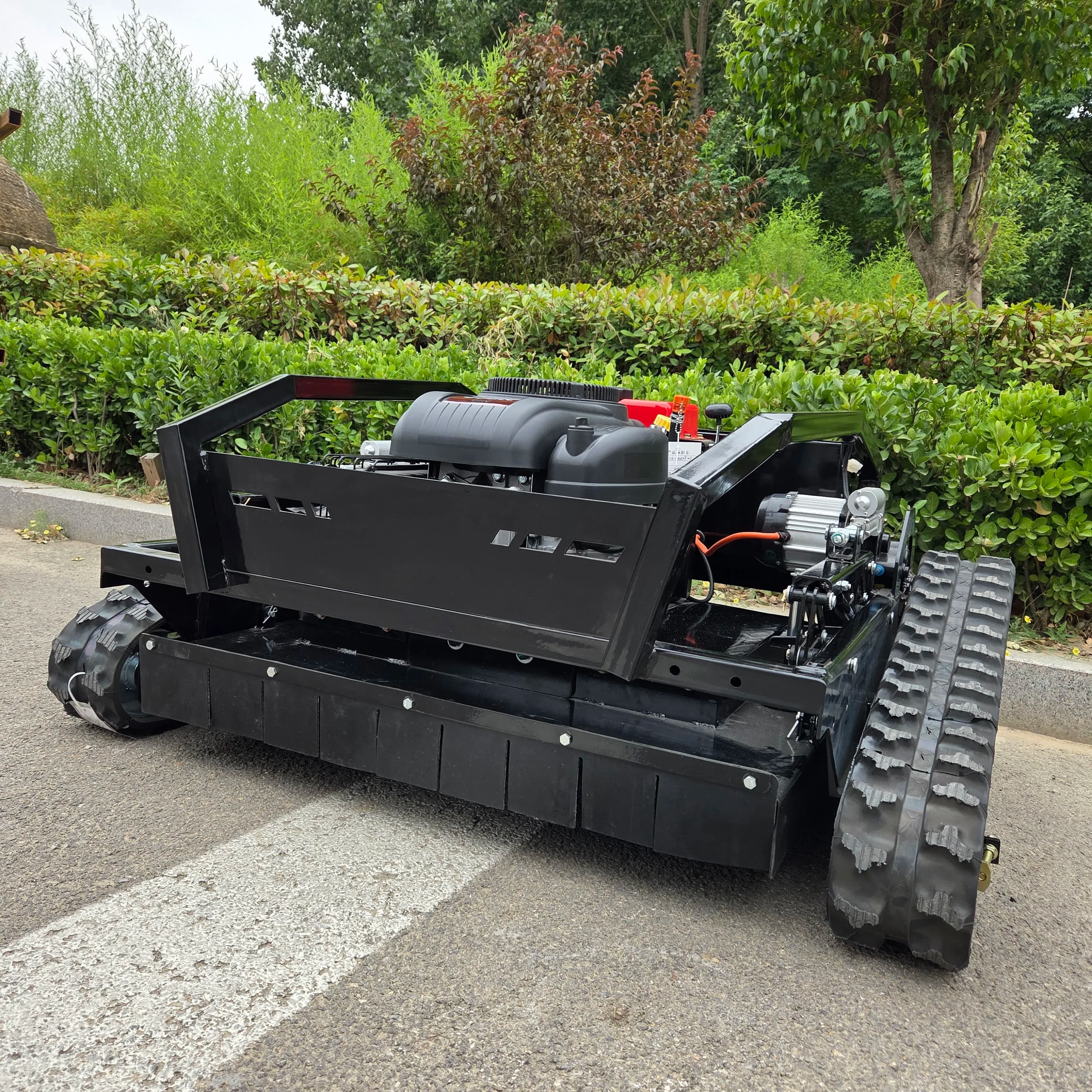1000mm Cutting Width All-Terrain Robotic Lawn Mower | Aggressive Tread Tires + Auto Slope Climbing | CE/EPA Certified Flail