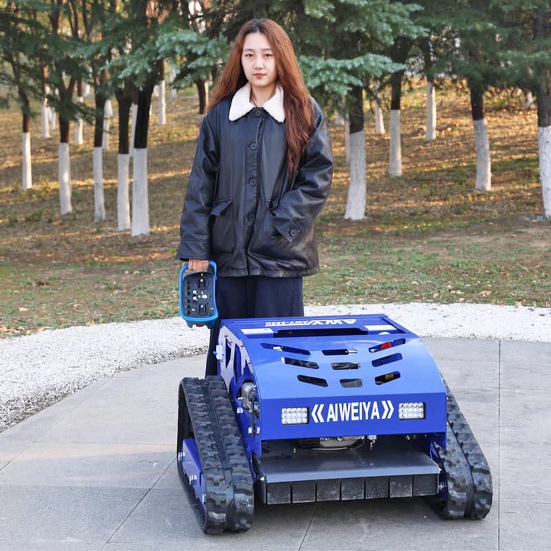 Customized Ce certified 550mm manufacturer sells remote-controlled tracked smart lawn mowers at a low price